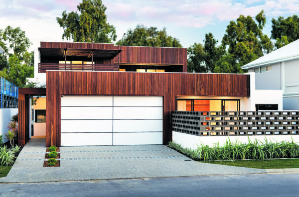 Warehaus: Industrial style home - exterior