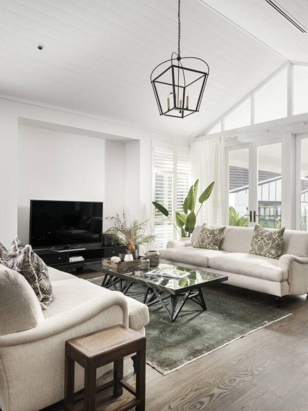 Whitsunday: Coastal Plantation style - living room