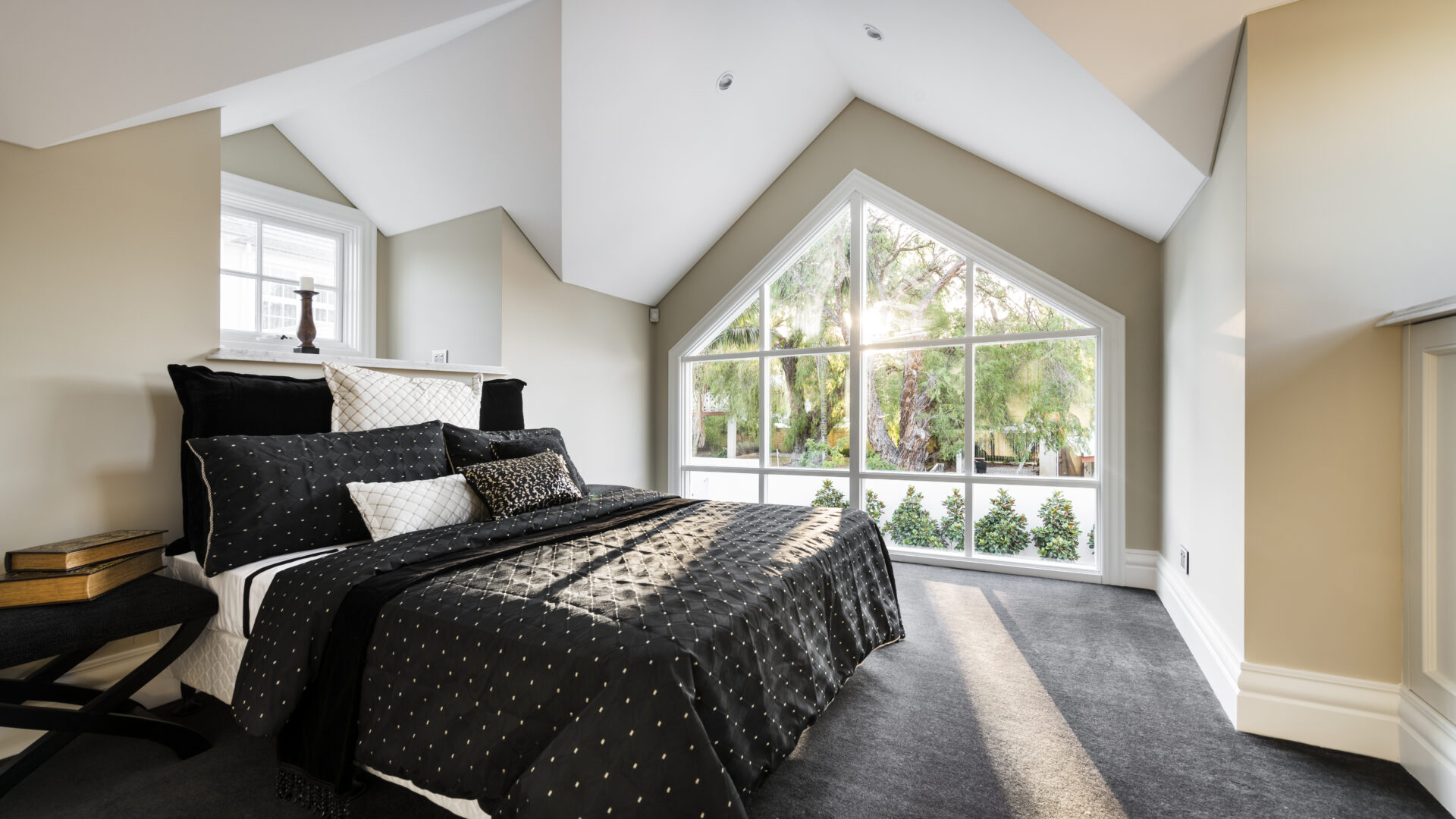 Regency: Luxury Home Perth - bedroom