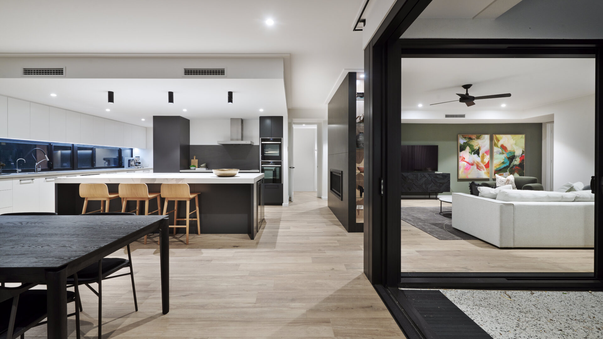 Kalari Haus: luxury contemporary home Perth - open floor space