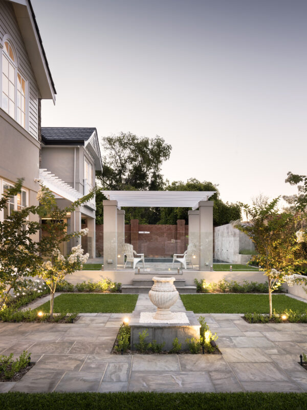 Custom Hamptons Home Dalkeith - backyard