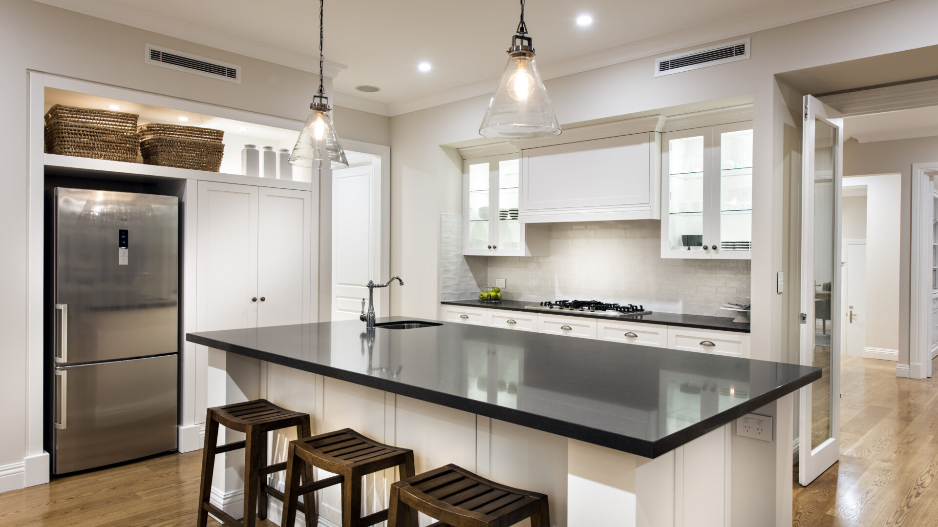 Long Island: Luxury Hamptons Home Perth - kitchen
