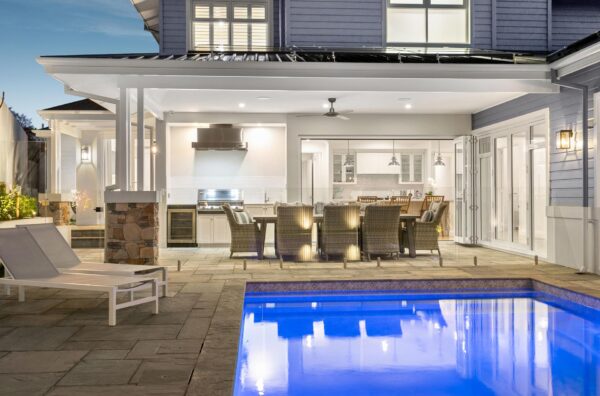 The Big Blue: Luxury Hamptons Home Perth