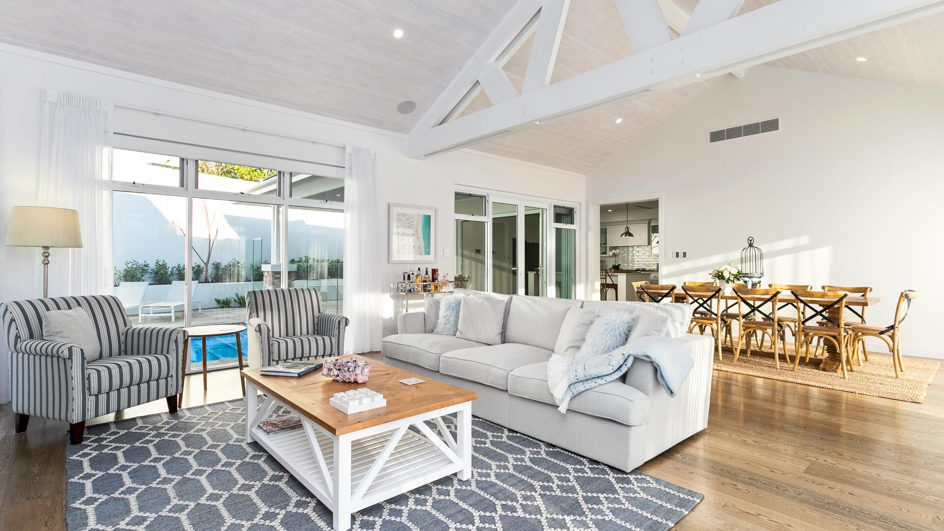 The Big Blue: Luxury Hamptons Home Perth
