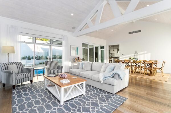The Big Blue: Luxury Hamptons Home Perth