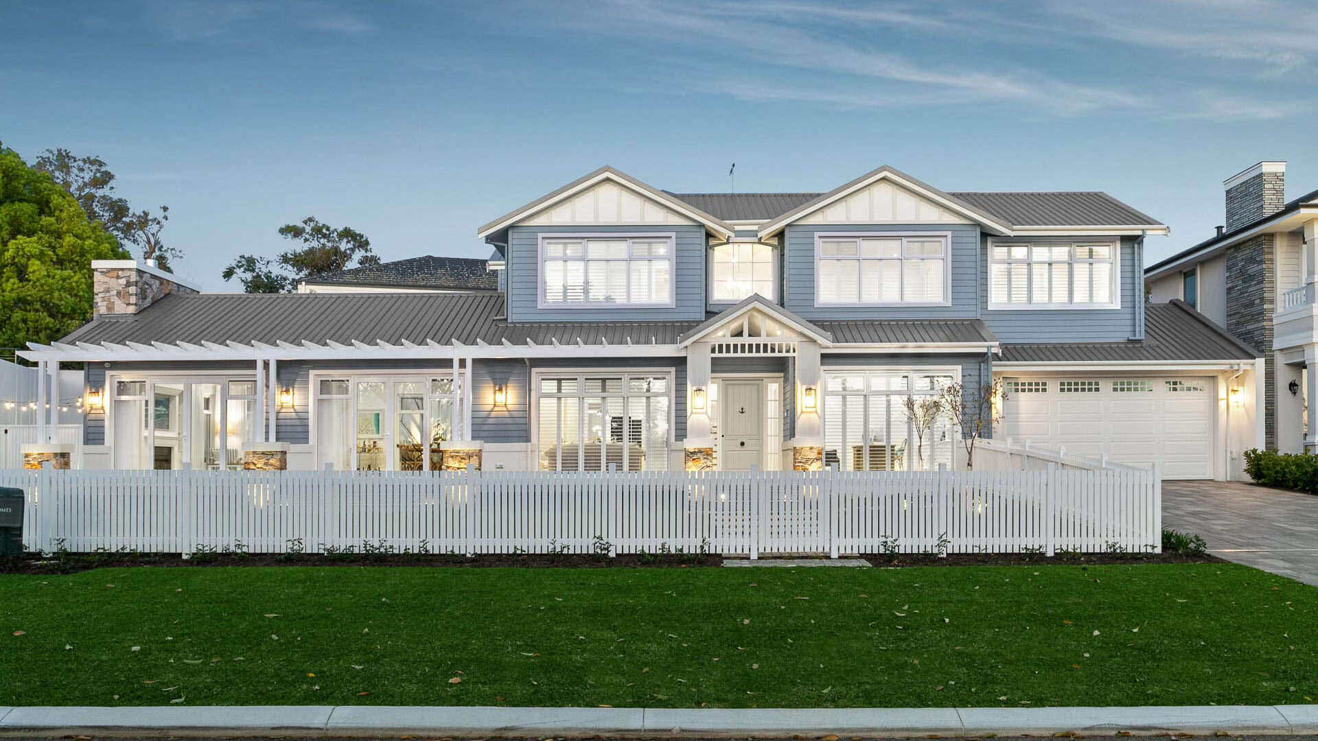 The Big Blue: Luxury Hamptons Home Perth