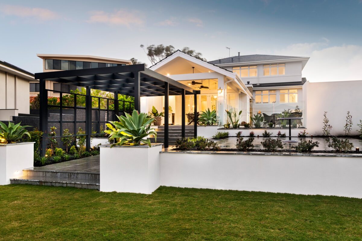 Oswald Homes display homes Whitsunday outdoor courtyard