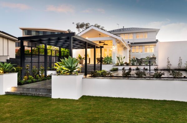 Oswald Homes display homes Whitsunday outdoor courtyard