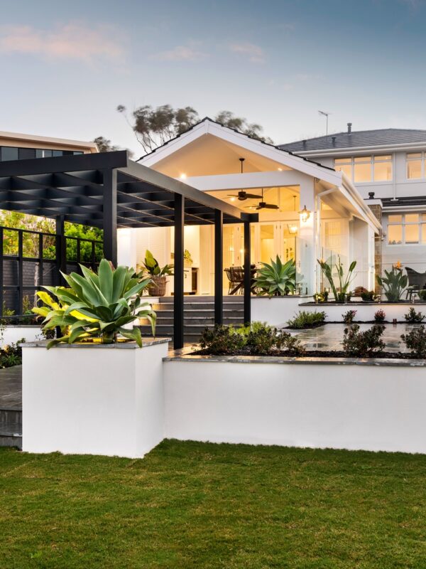 Oswald Homes display homes Whitsunday outdoor courtyard